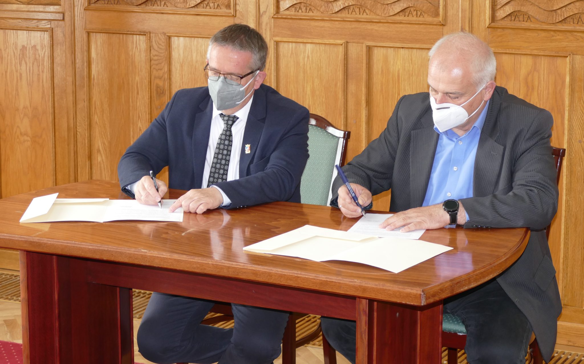 A közművelődési megállapodás megerősítése: Tata Város Önkormányzata – MZNT