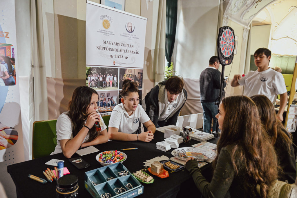 Kösz, jól vagyok. Tényleg? – Lelki Egészség Roadshow Tatán