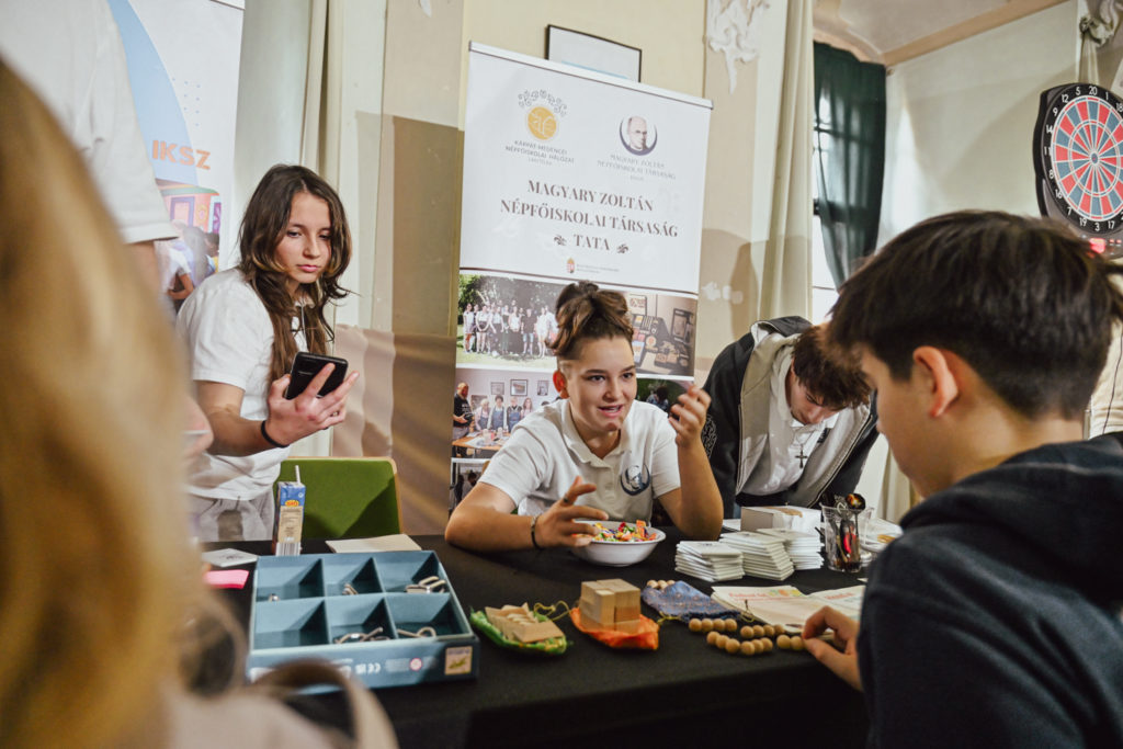 Kösz, jól vagyok. Tényleg? – Lelki Egészség Roadshow Tatán