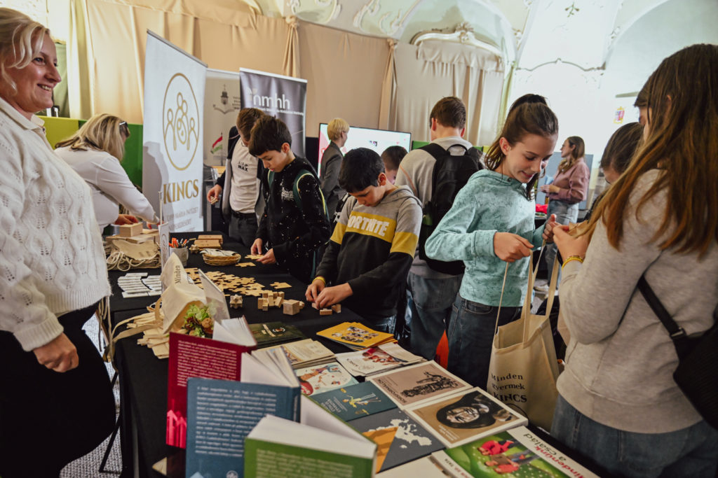 Kösz, jól vagyok. Tényleg? – Lelki Egészség Roadshow Tatán