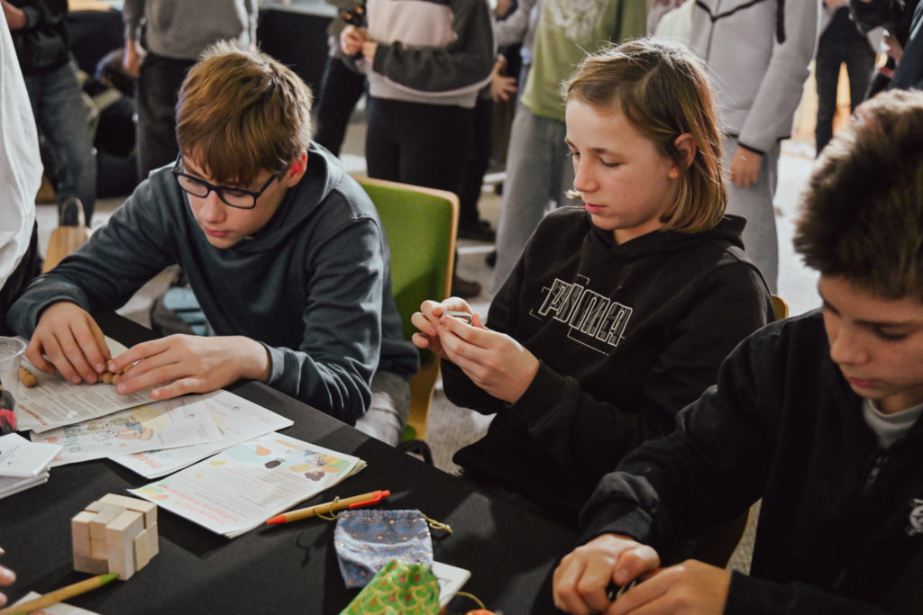 Kösz, jól vagyok. Tényleg? – Lelki Egészség Roadshow Tatán