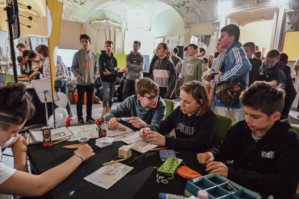 Kösz, jól vagyok. Tényleg? – Lelki Egészség Roadshow Tatán