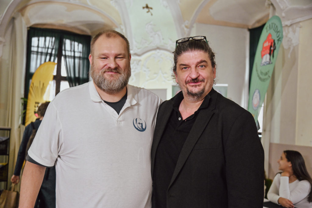 Kösz, jól vagyok. Tényleg? – Lelki Egészség Roadshow Tatán