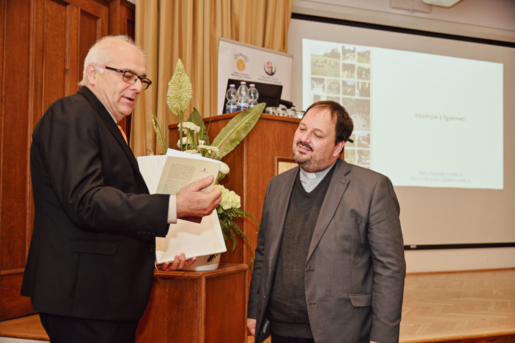 Történeti kertek találkoztak a szakrális tájjal – Esztergomban folytatódott a Vándorkollégium