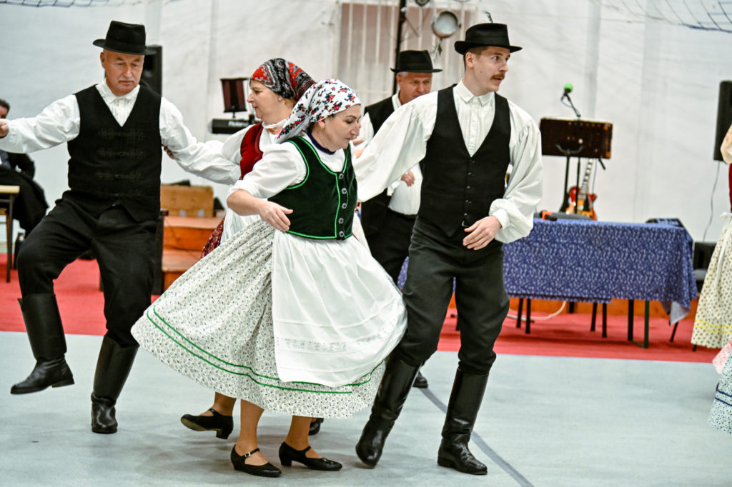 Értékek ünnepe és farsangi hangulat Vértesszőlősön