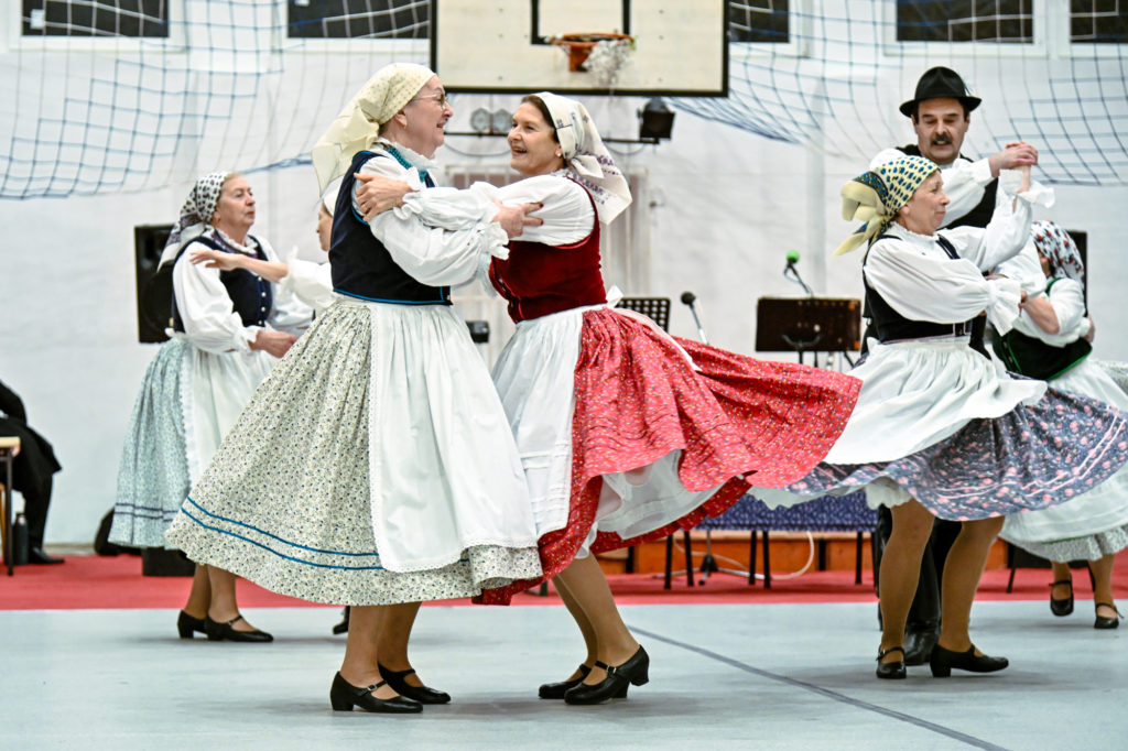 Értékek ünnepe és farsangi hangulat Vértesszőlősön