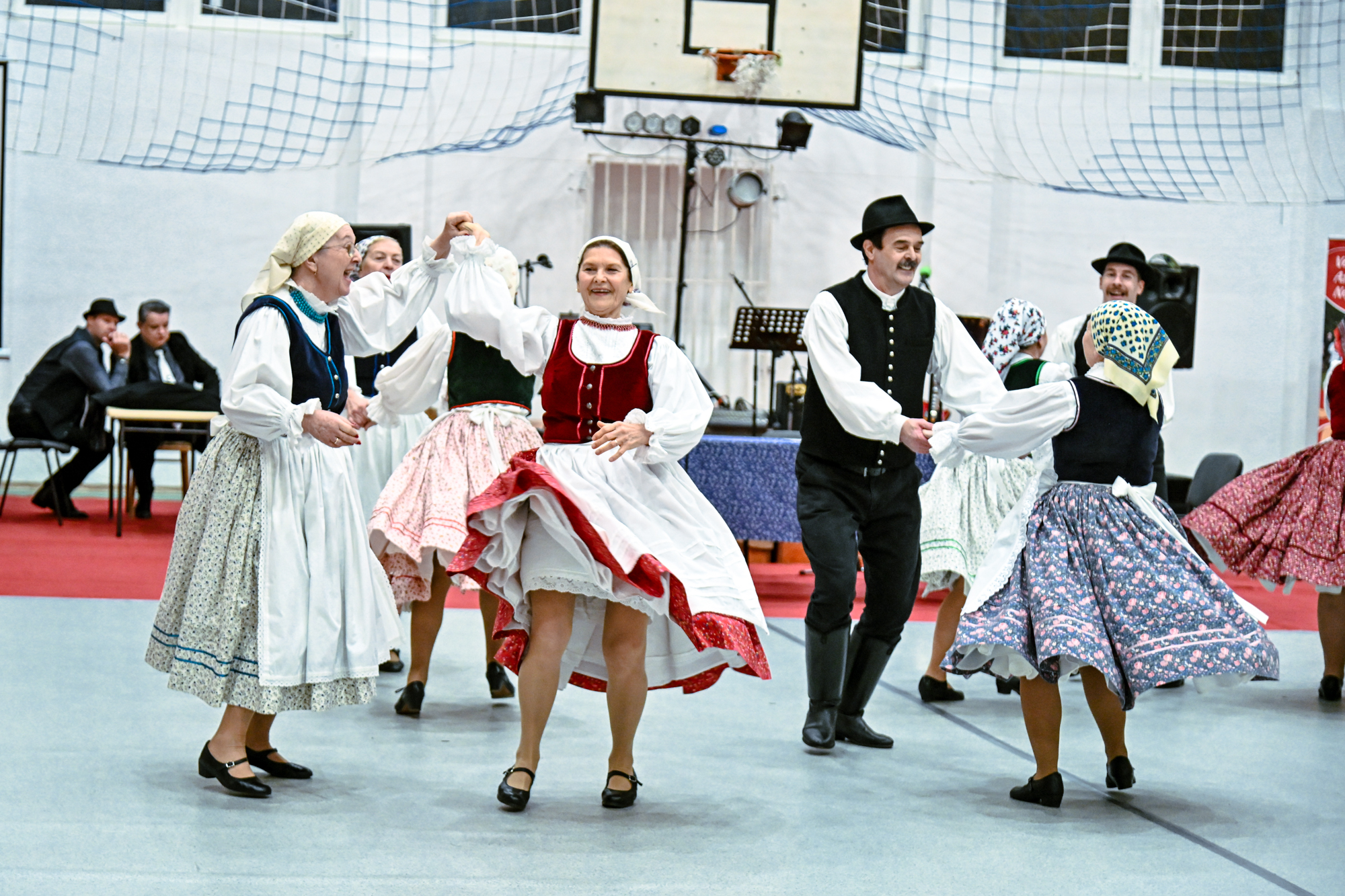 Értékek ünnepe és farsangi hangulat Vértesszőlősön