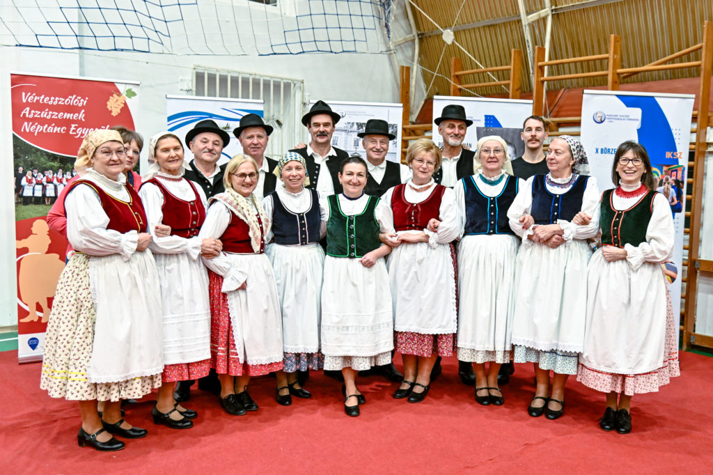 Értékek ünnepe és farsangi hangulat Vértesszőlősön