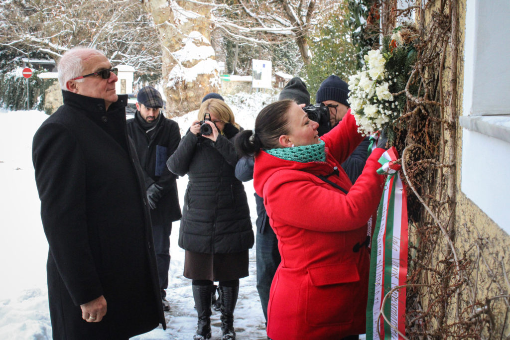 Megemlékezés a Tatai Népfőiskola alapításának 86. évfordulójáról