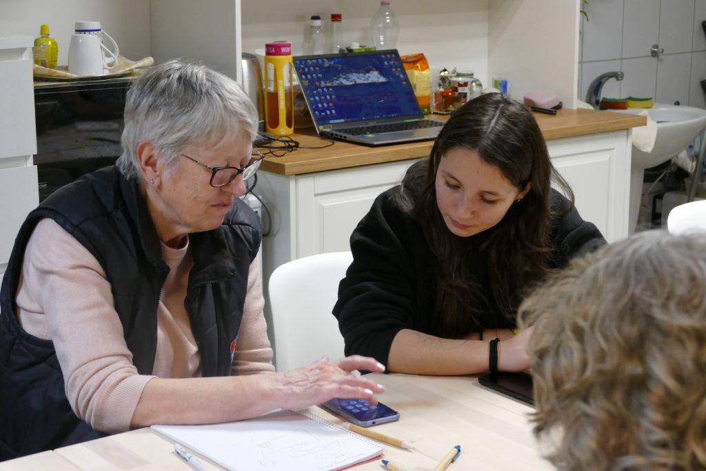 Sosem késő tanulni – Szépkorúak a digitális világban