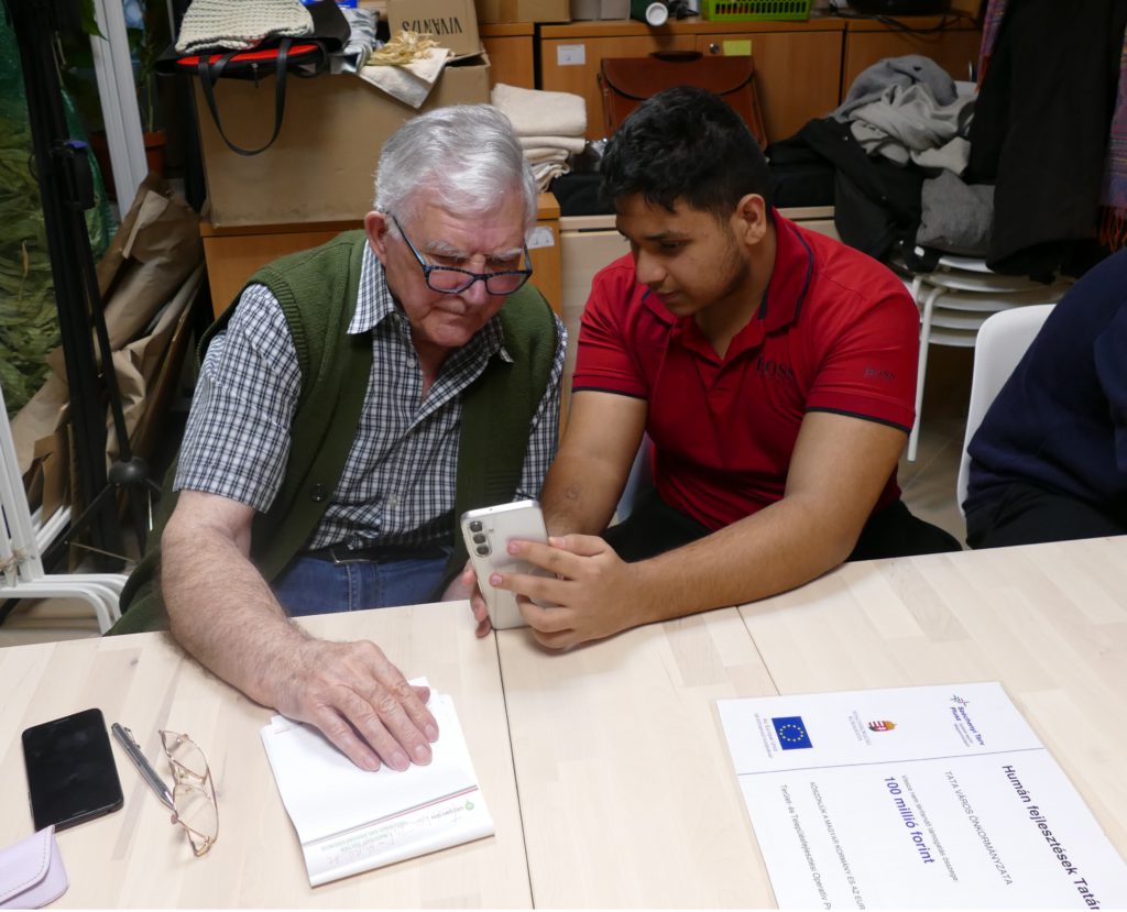 Sosem késő tanulni – Szépkorúak a digitális világban