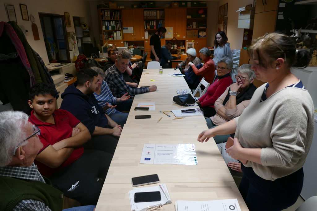 Sosem késő tanulni – Szépkorúak a digitális világban