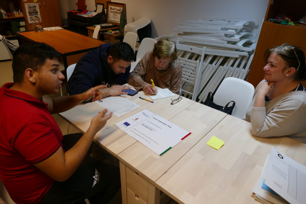 Sosem késő tanulni – Szépkorúak a digitális világban