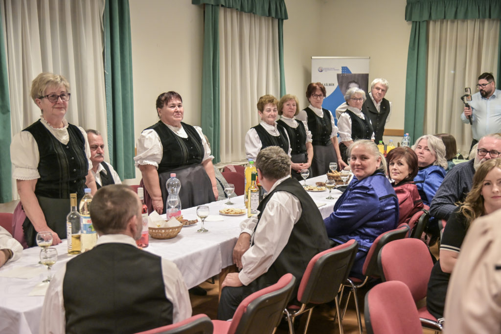 Közösségi értékek és nemzetiségi hagyományok Bajon