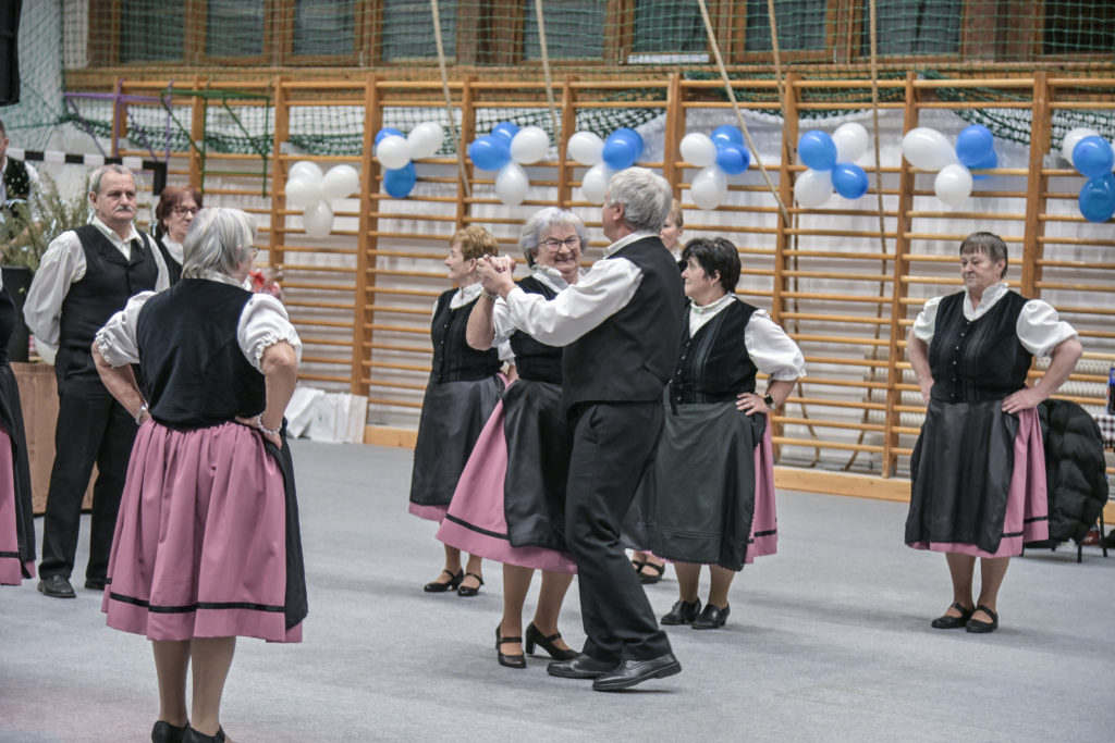 Közösségi értékek és nemzetiségi hagyományok Bajon