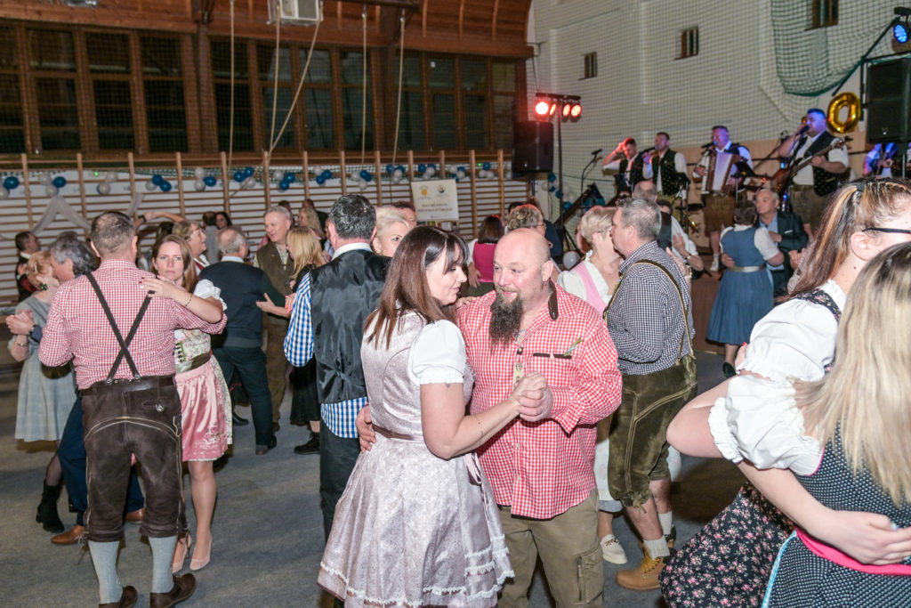 Közösségi értékek és nemzetiségi hagyományok Bajon